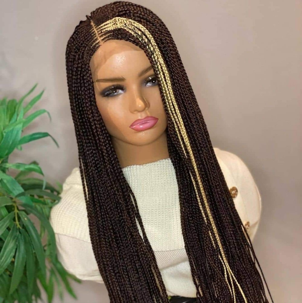 32", 5×5 lace closure, braided unit w/ 613 blonde streak. NWOT. Made in Africa.